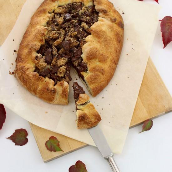 Rezeptbild: Galette mit Nashi, Schokolade und karamellisierten Nüssen