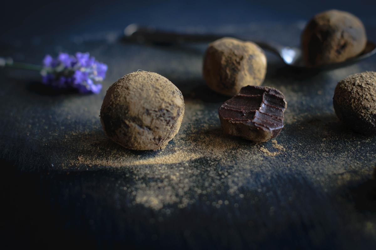 Rezeptbild: Trüffel mit Lakritz