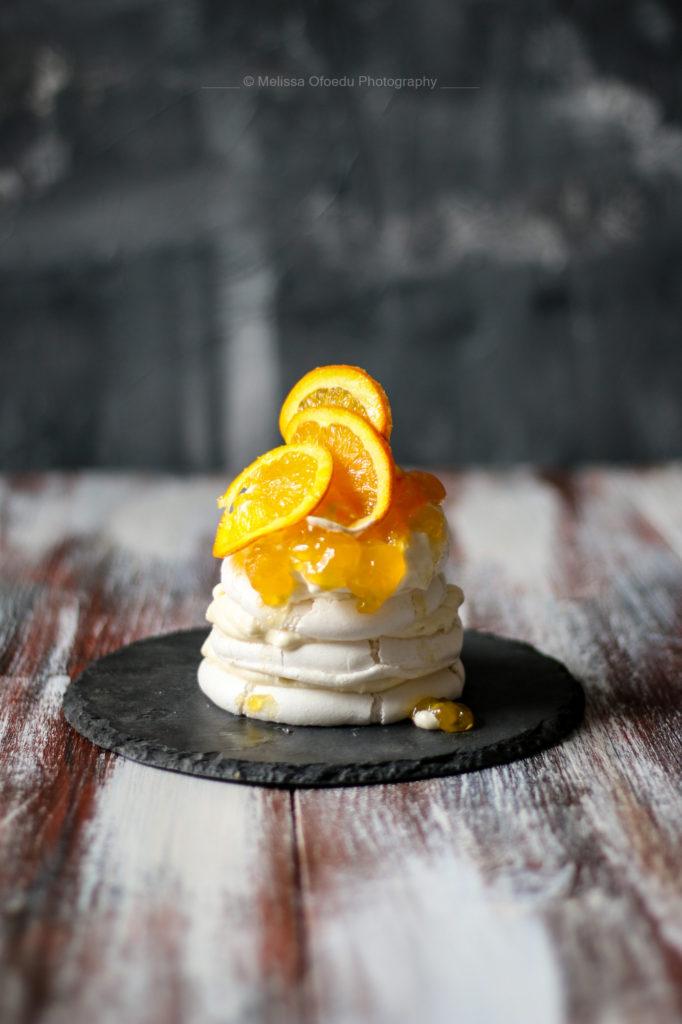 Rezeptbild: VEGAN GINGER – ORANGE PAVLOVA TÜRMCHEN