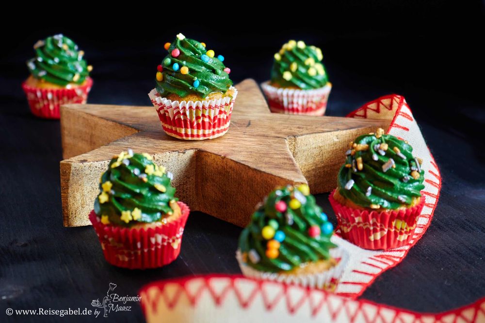 Rezeptbild: Tannen Muffins – Chai Muffins mit Tannen Frosting