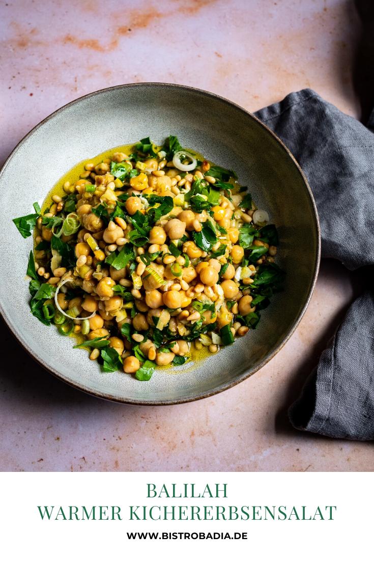 Rezeptbild: Balilah: Warmer Kichererbsensalat mit gerösteten Pinienkernen
