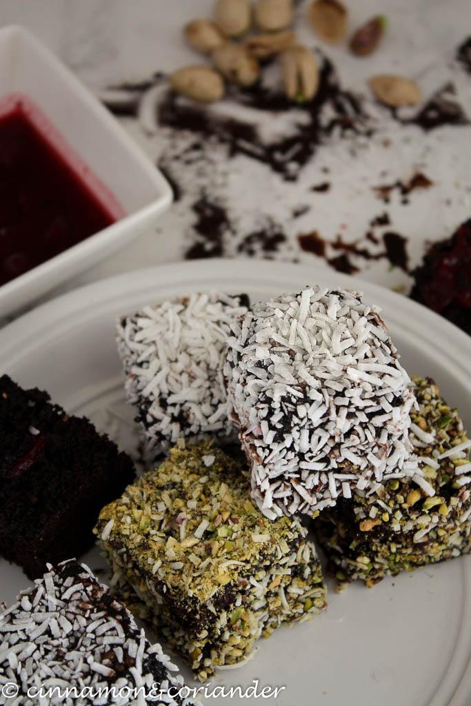 Rezeptbild: Double Chocolate Cherry Lamingtons