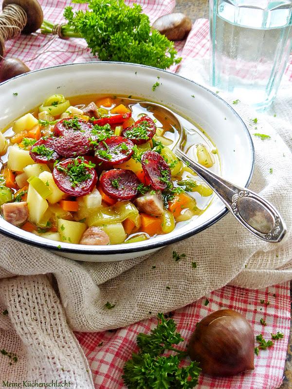 Rezeptbild: Kartoffel-Maronen Eintopf mit Cabanossi Chips