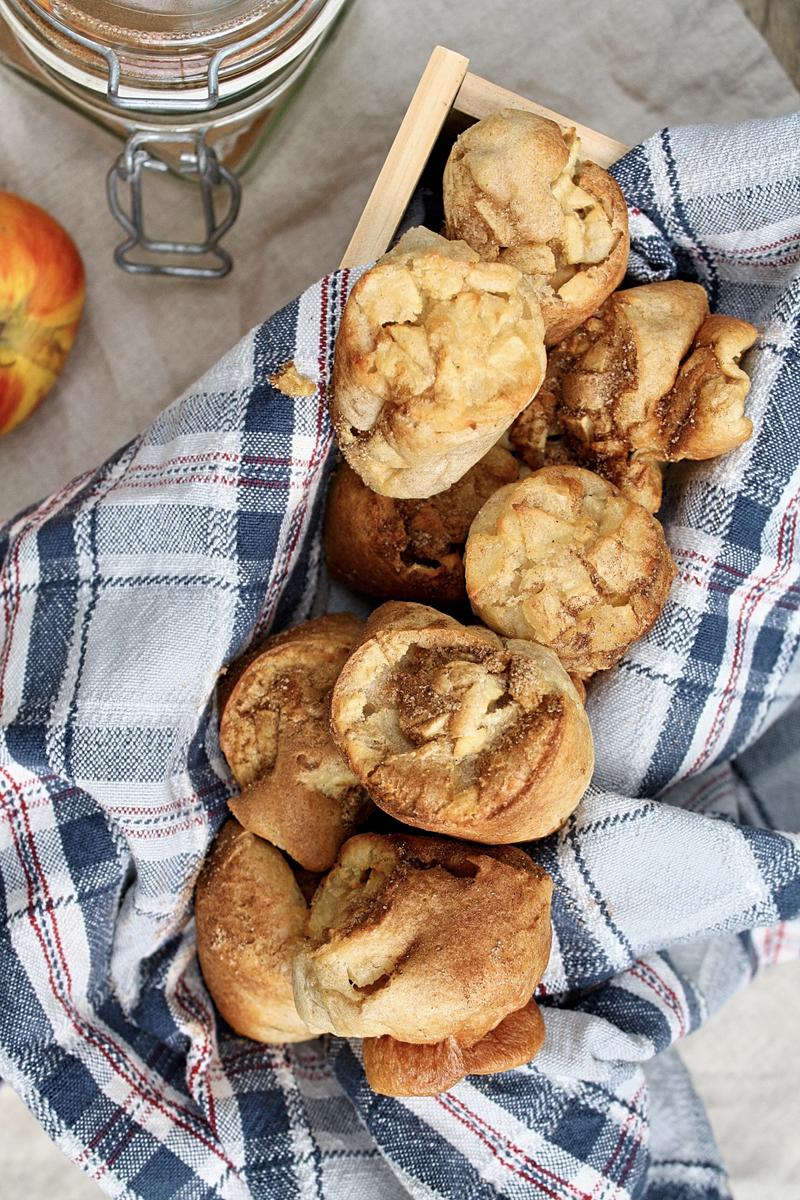 Rezeptbild: Popovers mit Apfel und Zimtzucker