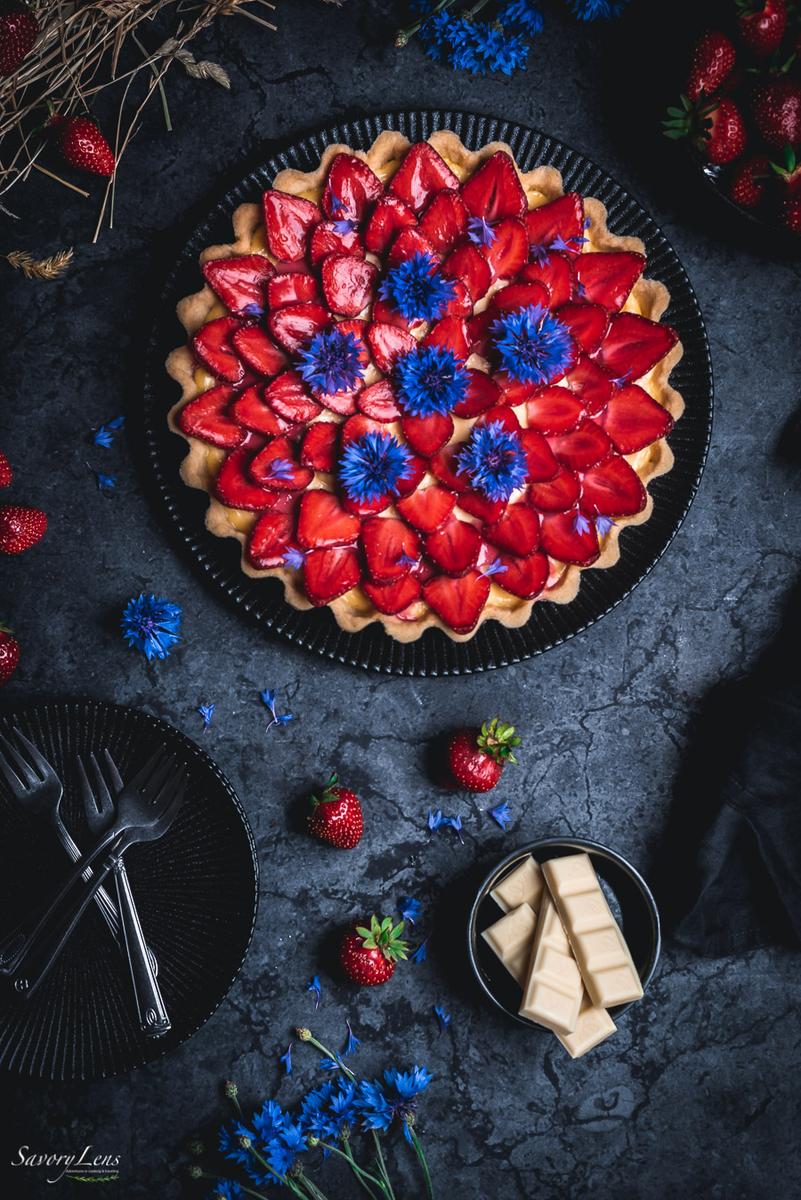 Rezeptbild: Erdbeer-Tarte mit weißer Schokoladencreme