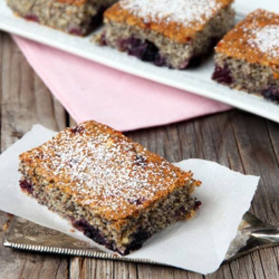 Rezeptbild: Mohnkuchen mit Kirschen