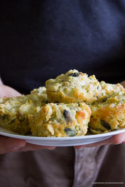 Rezeptbild: Zucchini-Schafkäse-Muffins
