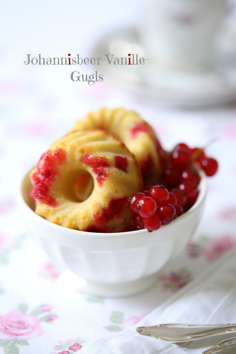 Rezeptbild: Johannisbeer-Vanille-Gugls