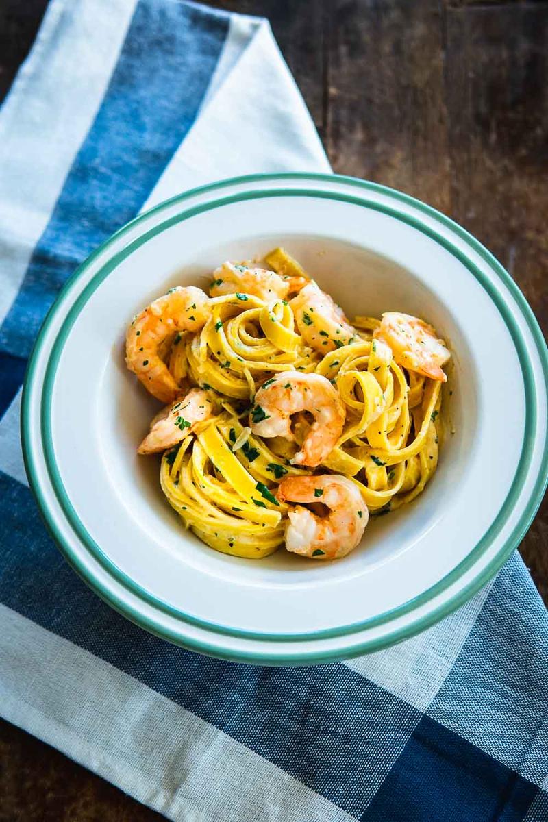 Rezeptbild: Sommerliche Zitronenpasta mit Garnelen