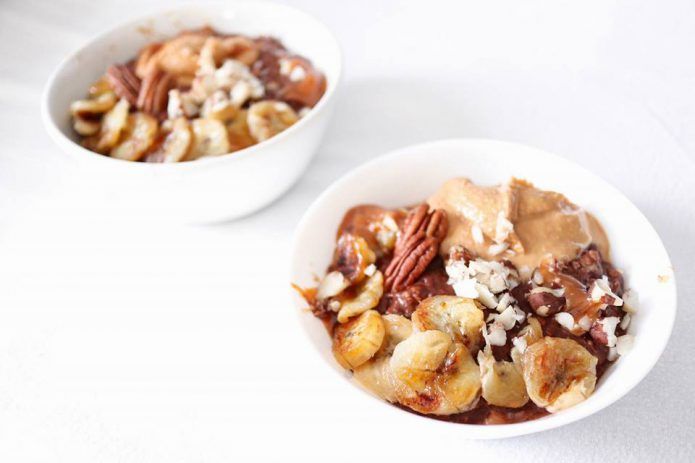 Rezeptbild: Schoko-Bananen Haferbrei mit Erdnussbutter 