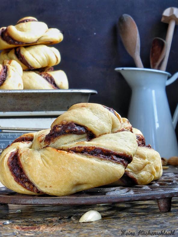 Rezeptbild: Schokoladen-Erdnuss Brioche mit Xucker & schnelles Bananen-Sahne Eis