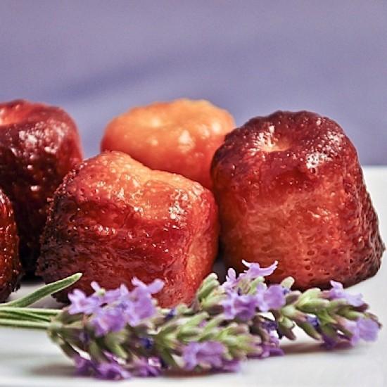 Rezeptbild: Cannelés à la lavande