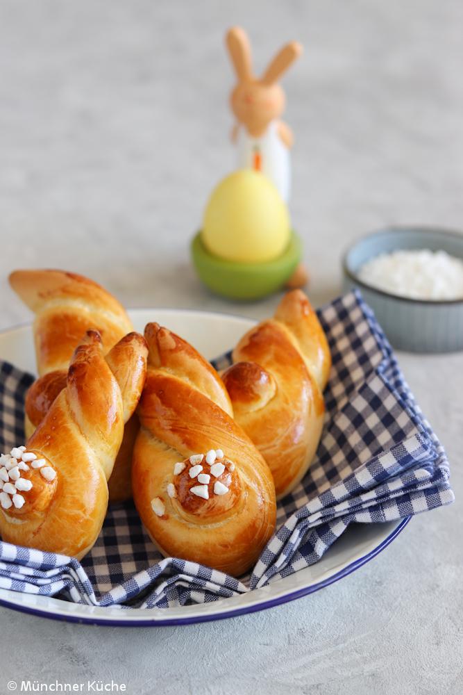 Rezeptbild: Süße Hefehasen