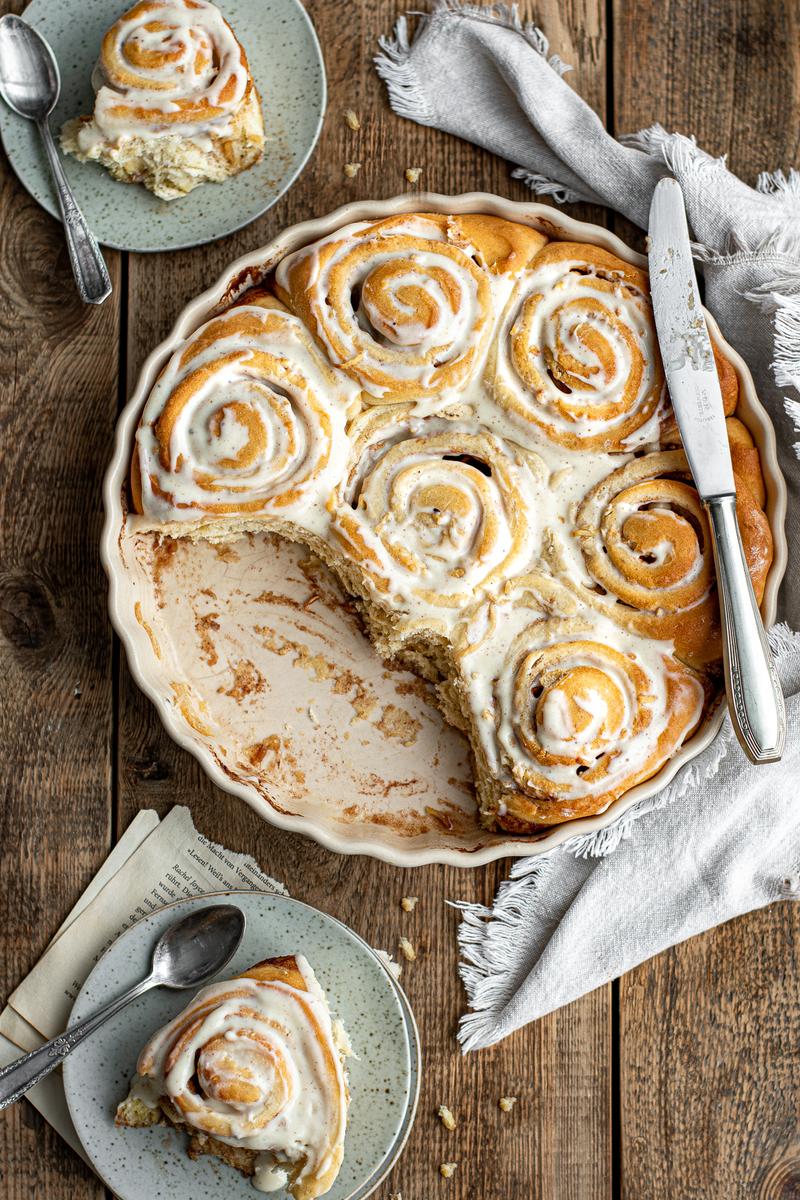 Rezeptbild: Apfelzimtschnecken mit Butter Honigfrosting