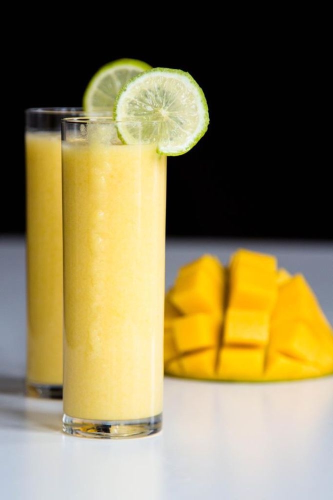 Rezeptbild: MANGO COCKTAIL MIT LIMETTENSAFT UND KOKOSMILCH