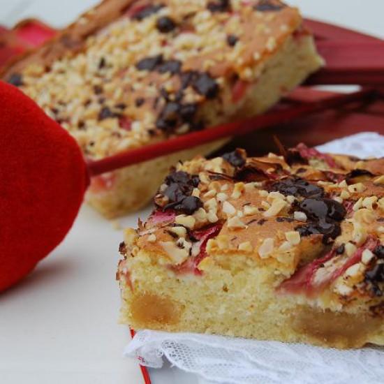 Rezeptbild: Rhabarberkuchen mit Marzipan