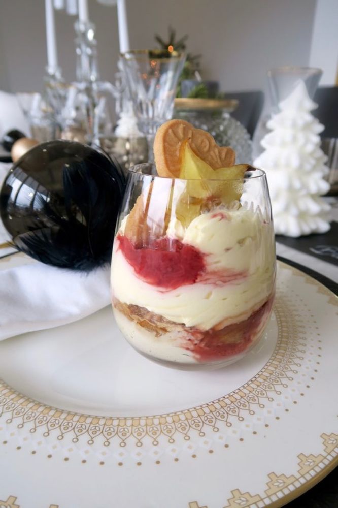 Rezeptbild: Spekulatiustiramisu mit Vanille-Erdbeeren