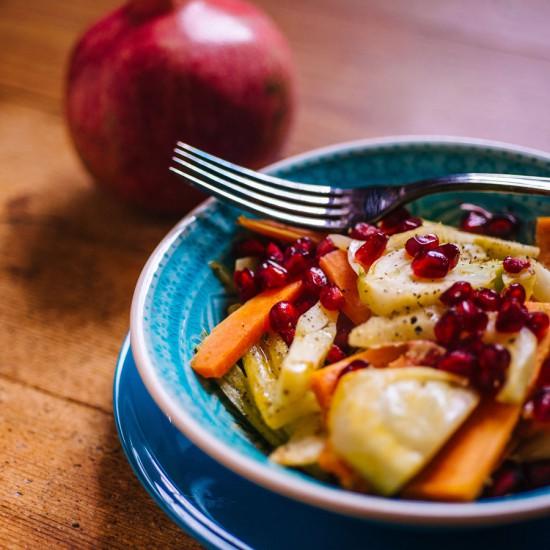 Rezeptbild: winterlicher Fenchel-Möhren Salat