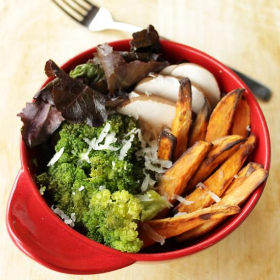 Rezeptbild: Süßkartoffel Pommes Broccoli Bowl