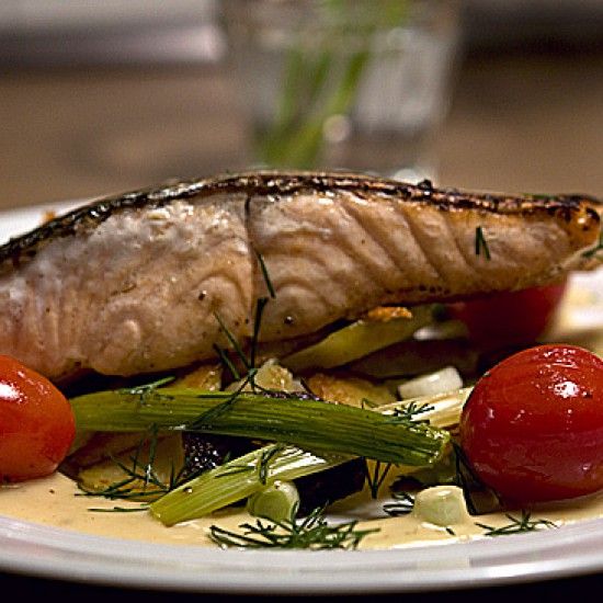 Rezeptbild: Hamburger Pannfisch mit Lebkuchengewürz, Senf-Miso-Sauce und Bratkartoffeln
