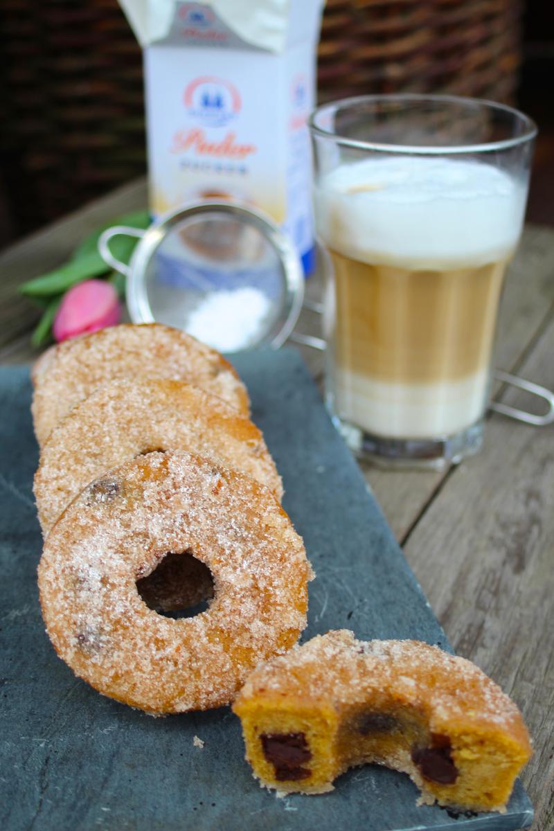 Rezeptbild: Bananen-Donuts aus dem Ofen