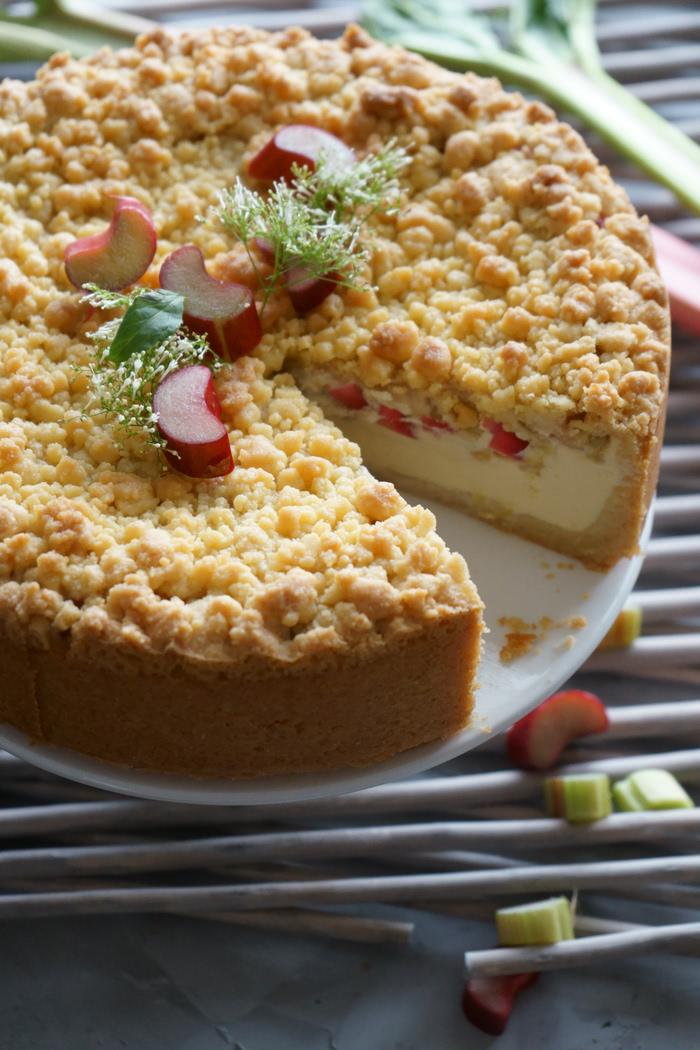 Rezeptbild: Rhabarber-Streuselkäsekuchen
