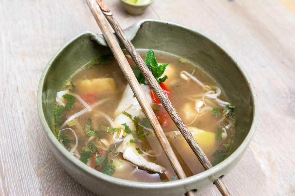 Rezeptbild: Saure Fischsuppe mit Ananasund Bambussprossen