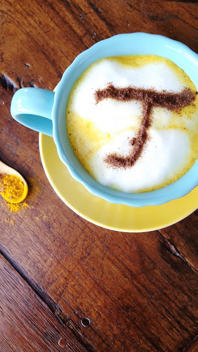 Rezeptbild: Kurkuma-Latte, die Goldene Milch (vegan)