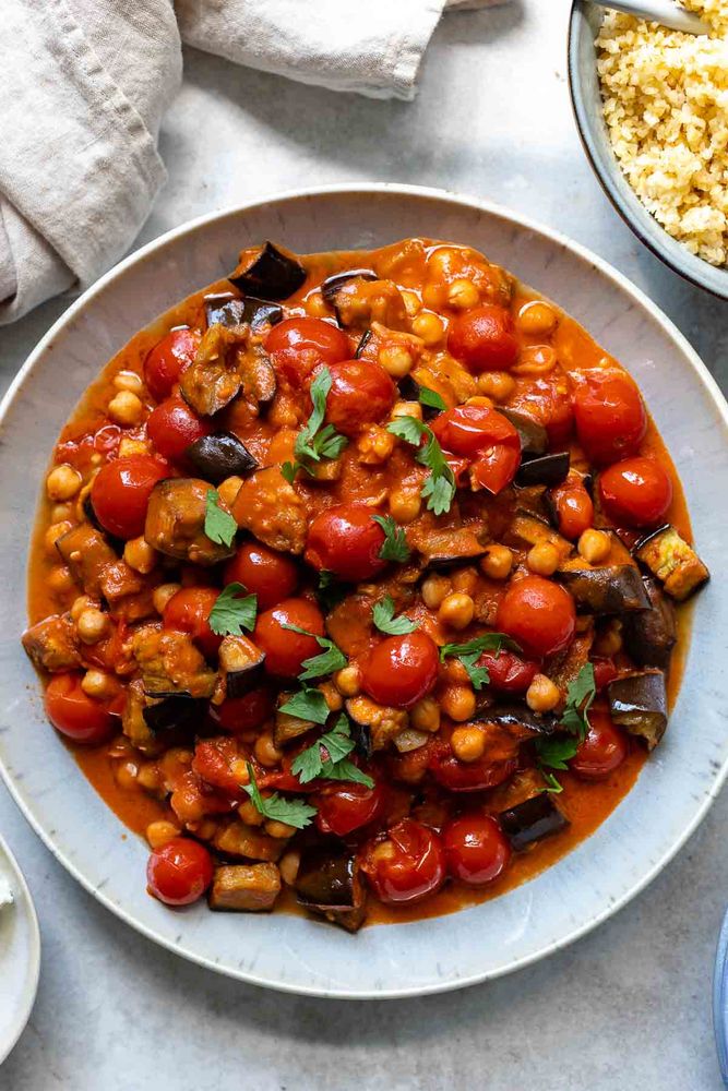 Rezeptbild: Auberginen-Eintopf mit Kichererbsen, Tomaten & Harissa
