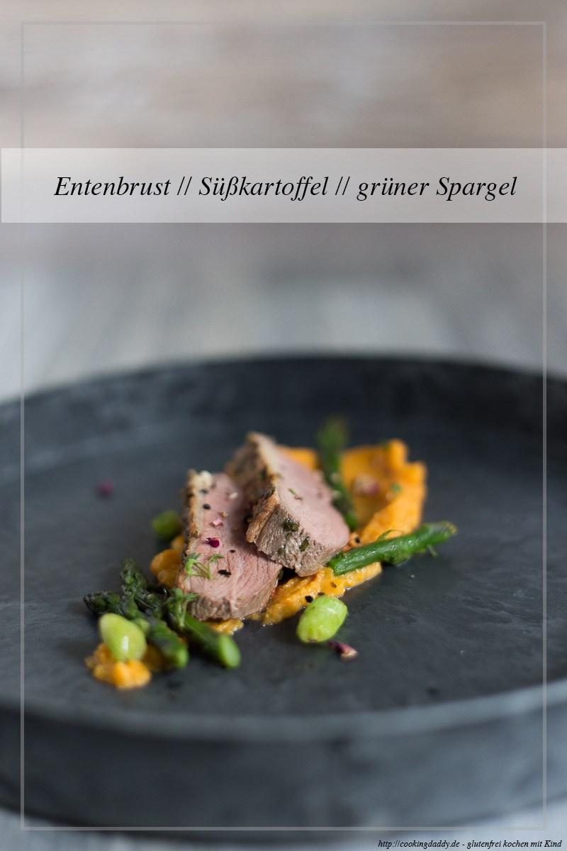 Rezeptbild: saftige Entenbrust mit Süßkartoffel-Püree und grünem Spargel