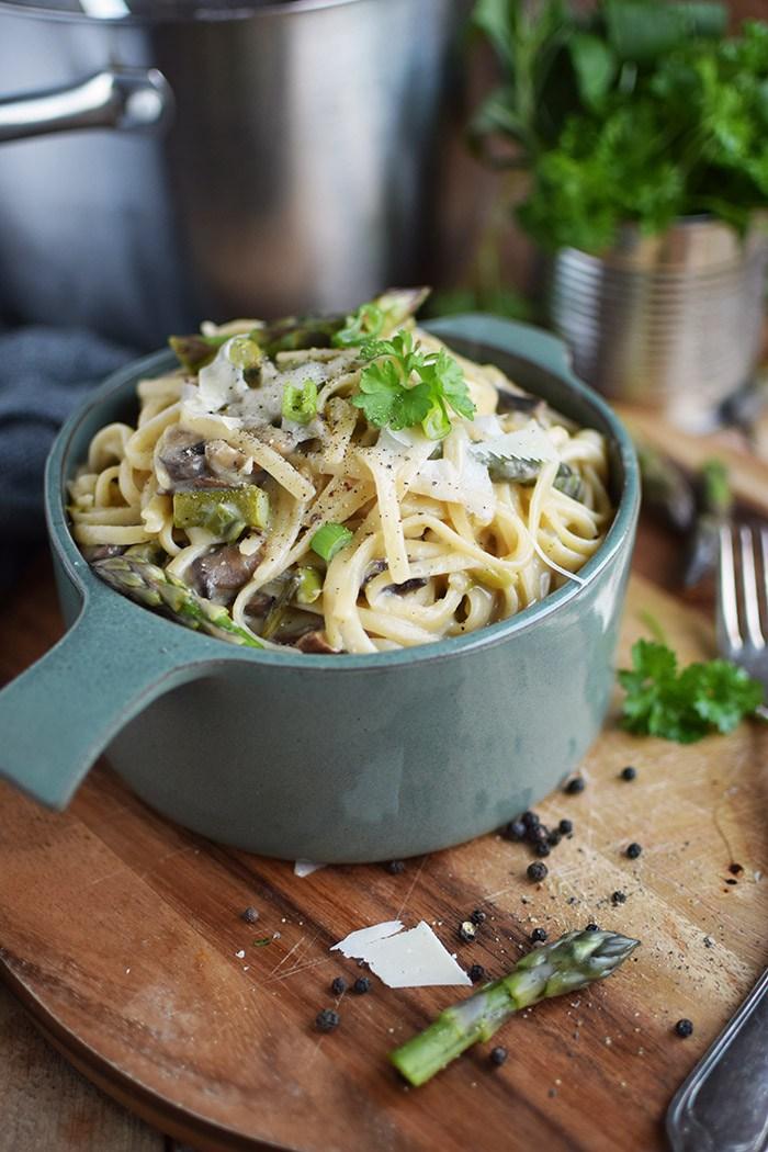 Rezeptbild: One Pot Pasta mit grünem Spargel
