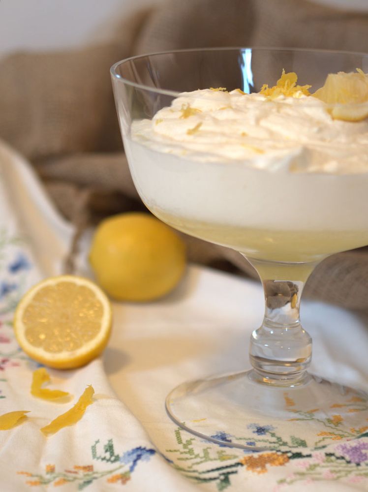 Rezeptbild: Syllabub: Dessert mit Weißwein und Zitrone