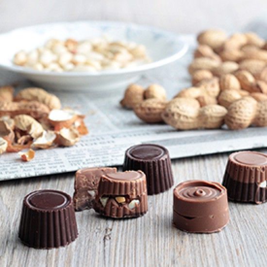 Rezeptbild: Erdnuss-Karamell-Pralinen