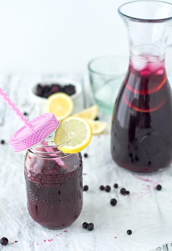 Rezeptbild: Eistee mit Heidelbeeren und Jasmin