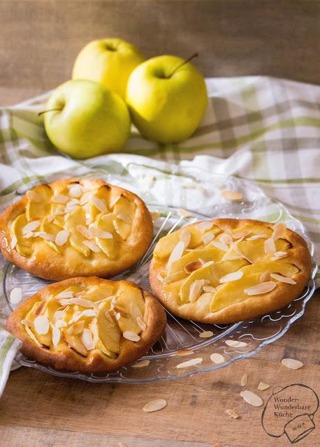 Rezeptbild: Apfel-Taler aus Hefeteig