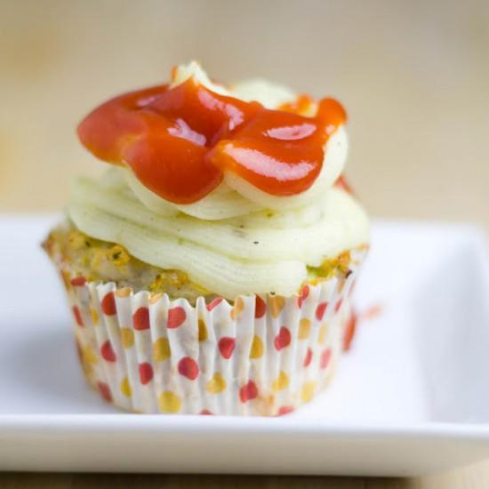Rezeptbild: Puten-Zucchini-Cupcakes mit Kartoffelpüree-Frosting