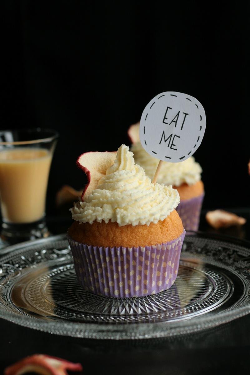 Rezeptbild: Schweden-Cupcakes mit Apfelmus und Eierlikör