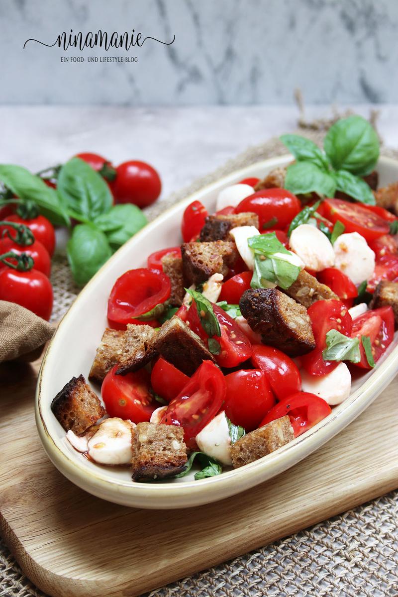 Rezeptbild: Caprese-Brotsalat