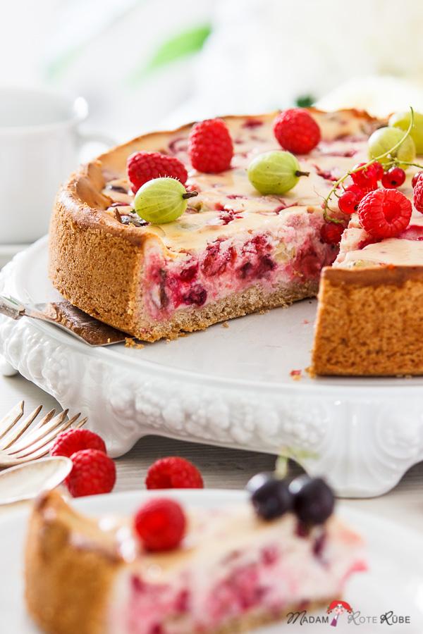 Rezeptbild: Beerenkuchen mit Vanille-Quarkcreme