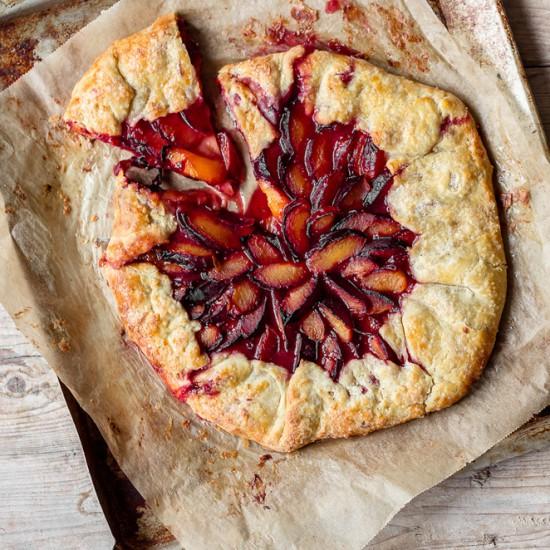 Rezeptbild: Rustikale Pflaumen-Galette