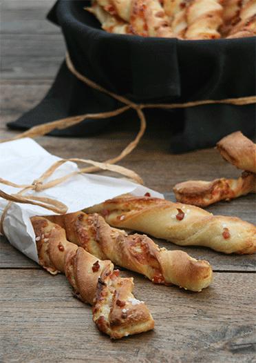 Rezeptbild: Zweierlei Käsestangen
