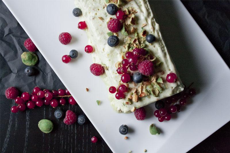 Rezeptbild: Olivenöl-Parfait mit Wasabi-Krokant