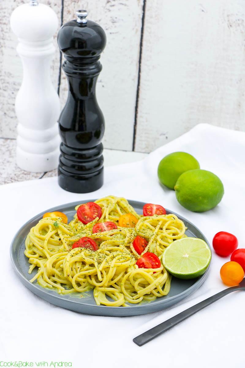 Rezeptbild: Pasta mit Avocado-Limetten-Sauce