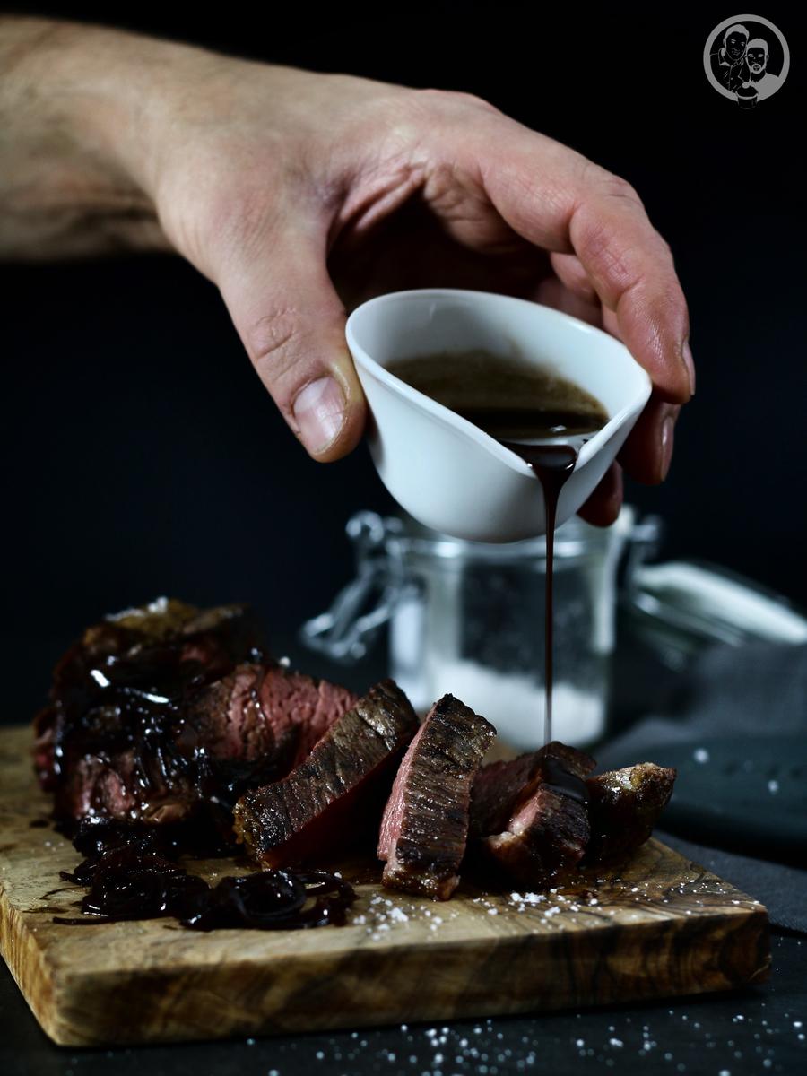 Rezeptbild: RINDERFILET MIT SCHALOTTEN-BALSAMICOJUS