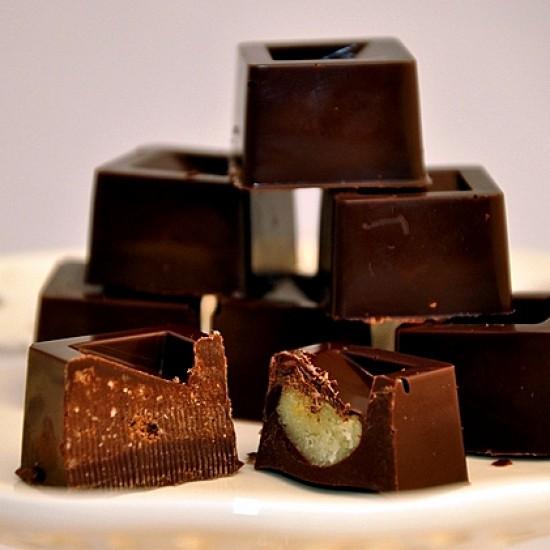 Rezeptbild: Knusprige Schoko- und Marzipan- Pralinen