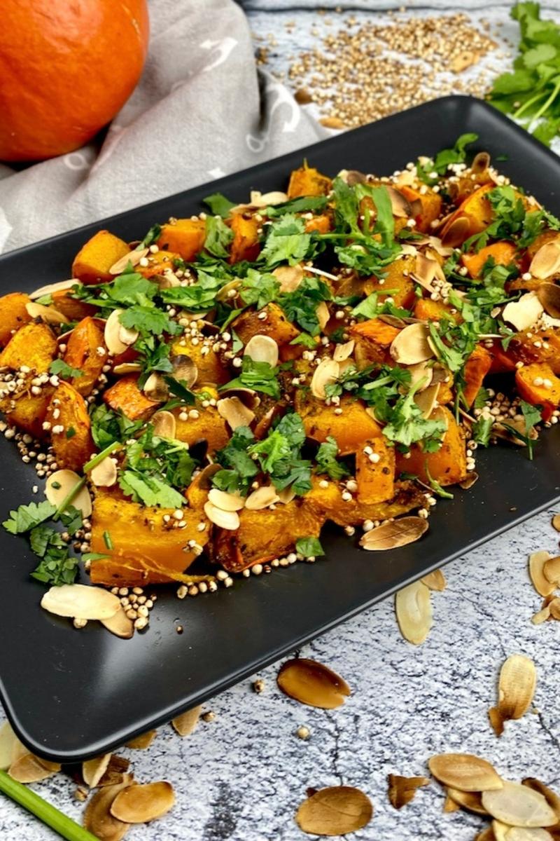 Rezeptbild: Gesunder Kürbissalat aus dem Ofen