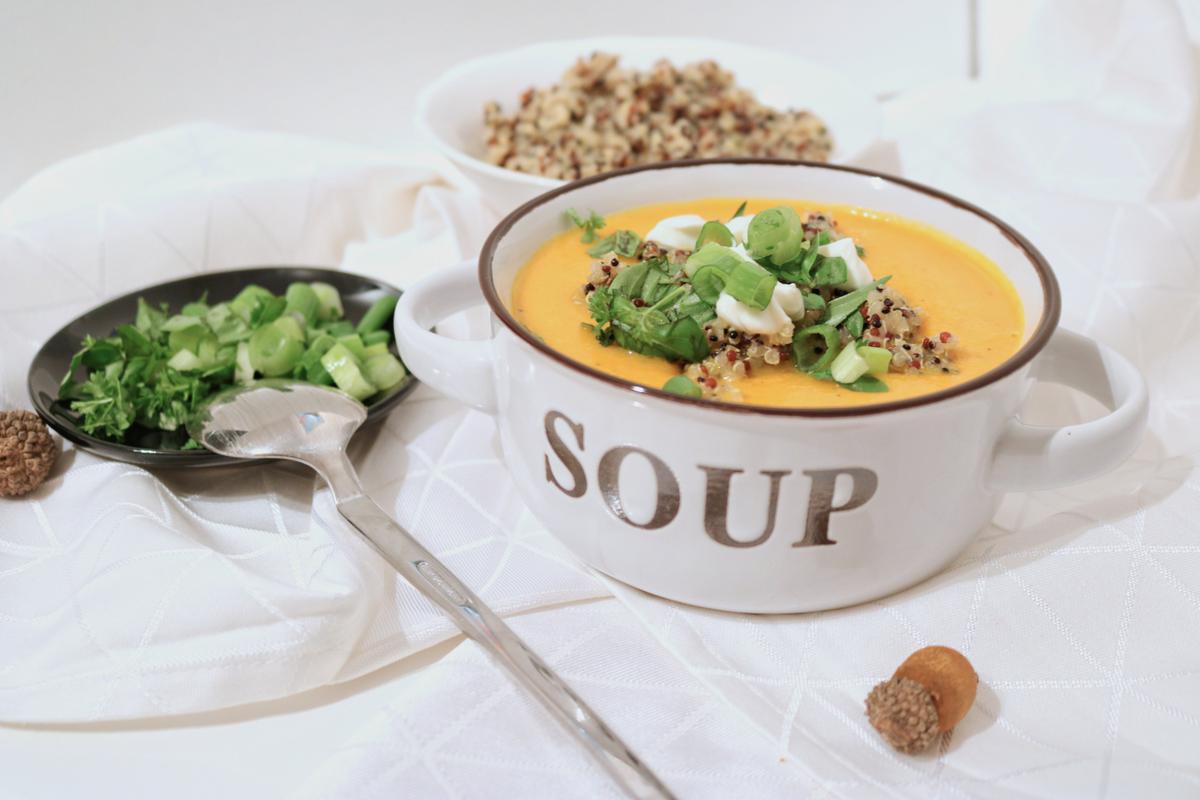Rezeptbild: Karotten-Quinoa Suppe
