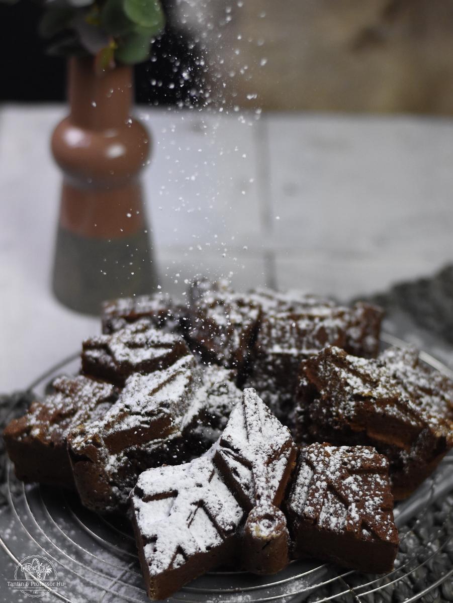 Rezeptbild: Saftiger Schokoladenkuchen in der Schneeflocke