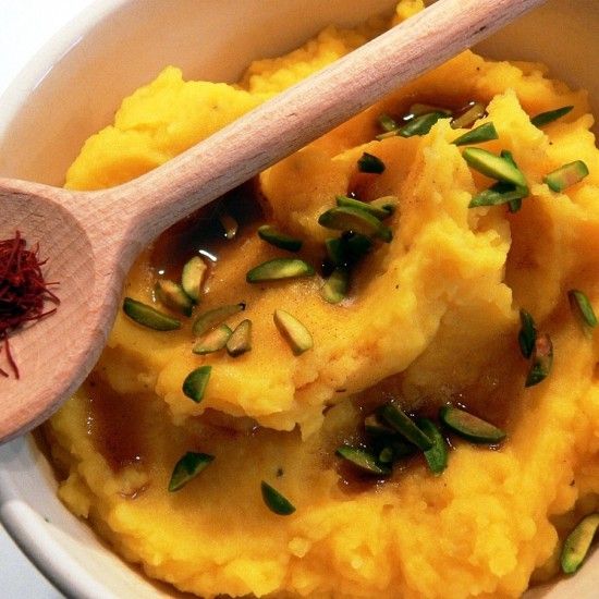 Rezeptbild: Safran-Kartoffelpüree mit Pistazien