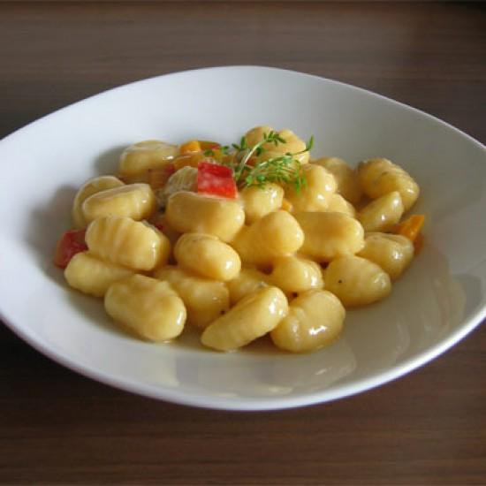 Rezeptbild: Gnocchi in Gorgonzola-Sauce mit frischer Paprika